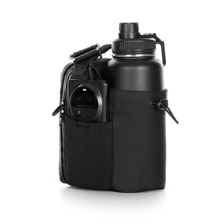 Magnetic gym bag